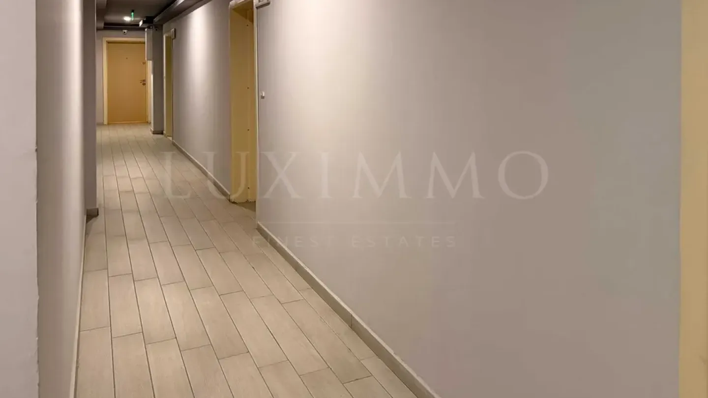 Stylish One-Bedroom Apartment in the Castle Complex, Sofia - Image 1