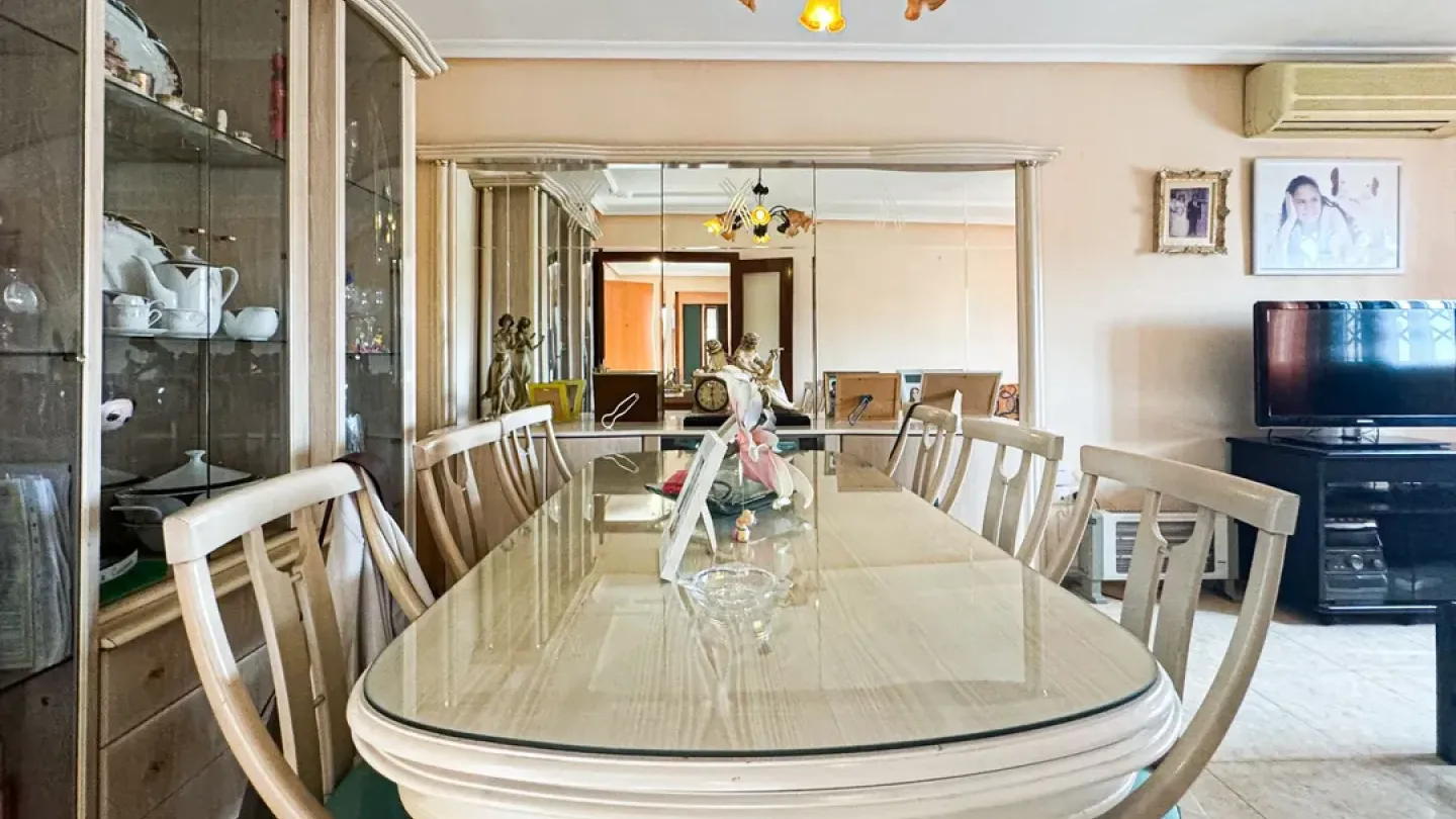 Spacious 2-Bedroom Apartment with Elevator in Almería, Spain - Image 5