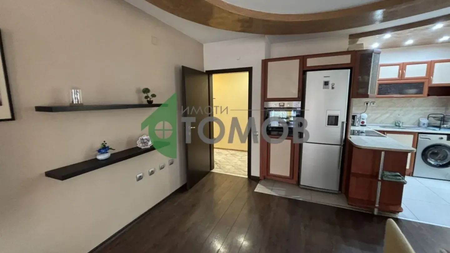 Spacious Fully Furnished Three-Bedroom Apartment in Stara Zagora - Image 1