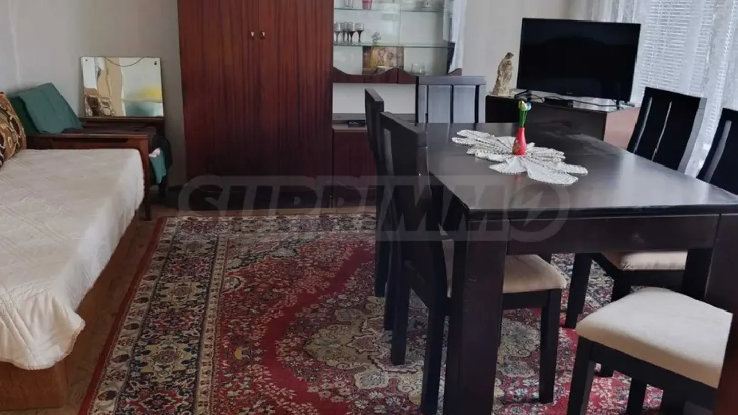 Spacious 2-Bedroom Apartment Near Burgas Sea Garden - Image 5