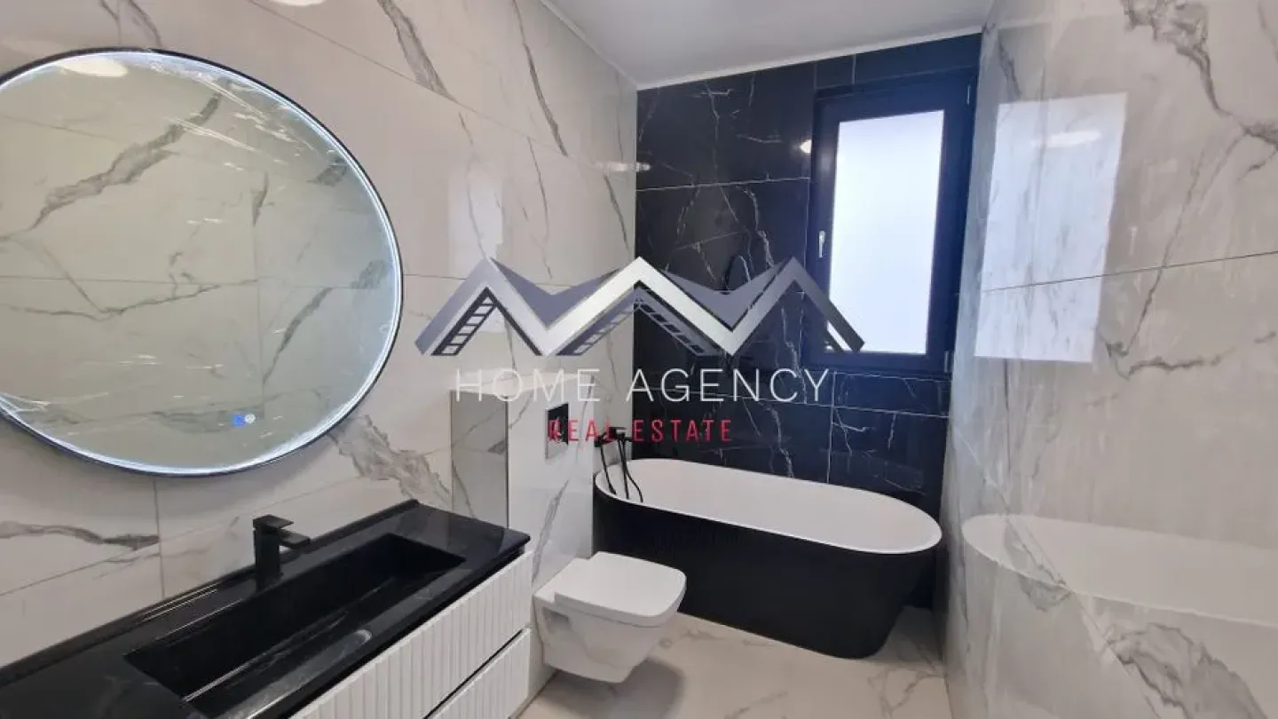 Spacious 4-Bedroom House in Otopeni with Modern Amenities - Image 1