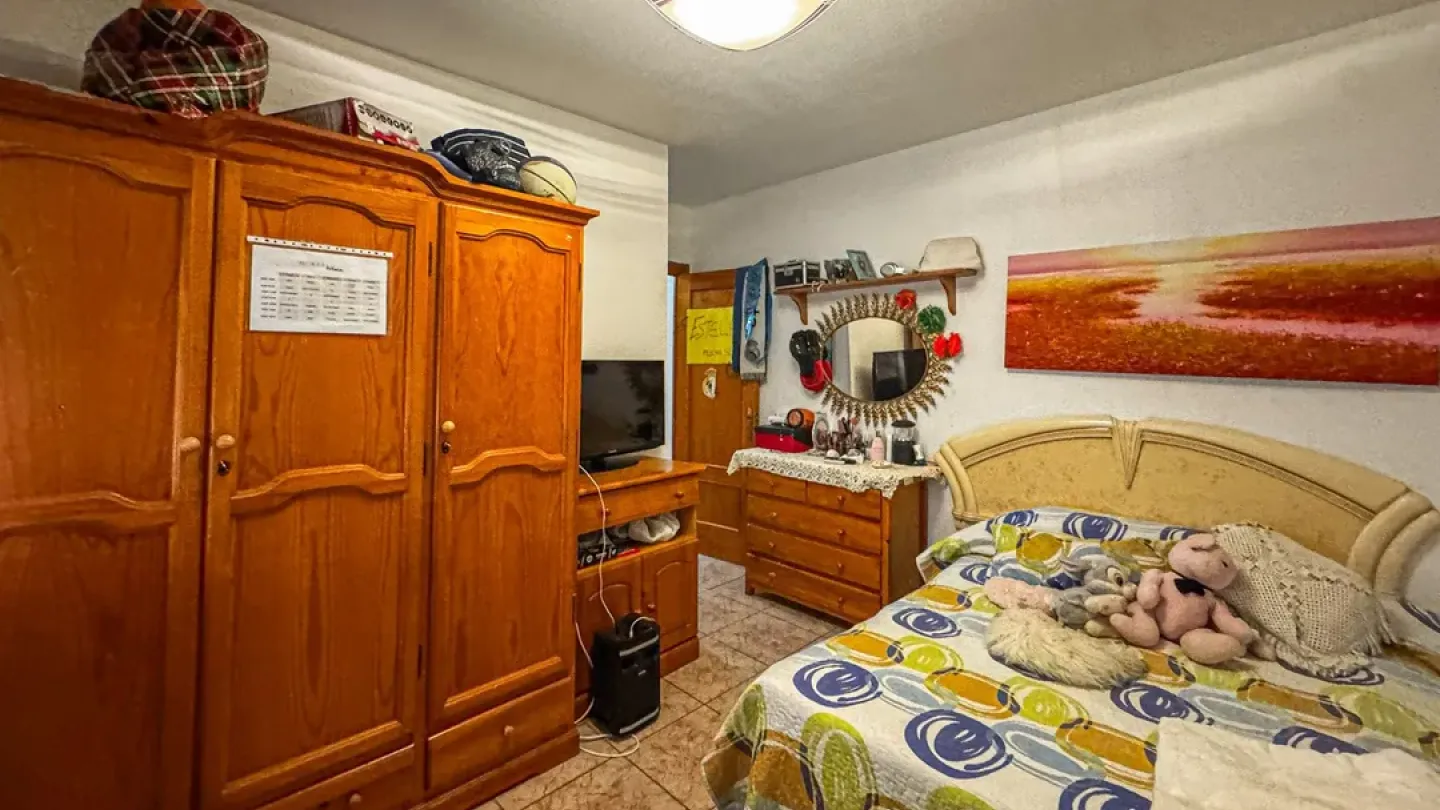 Spacious 3-Bedroom Duplex in Balerma, Near Park and Sports Pavilion - Image 4