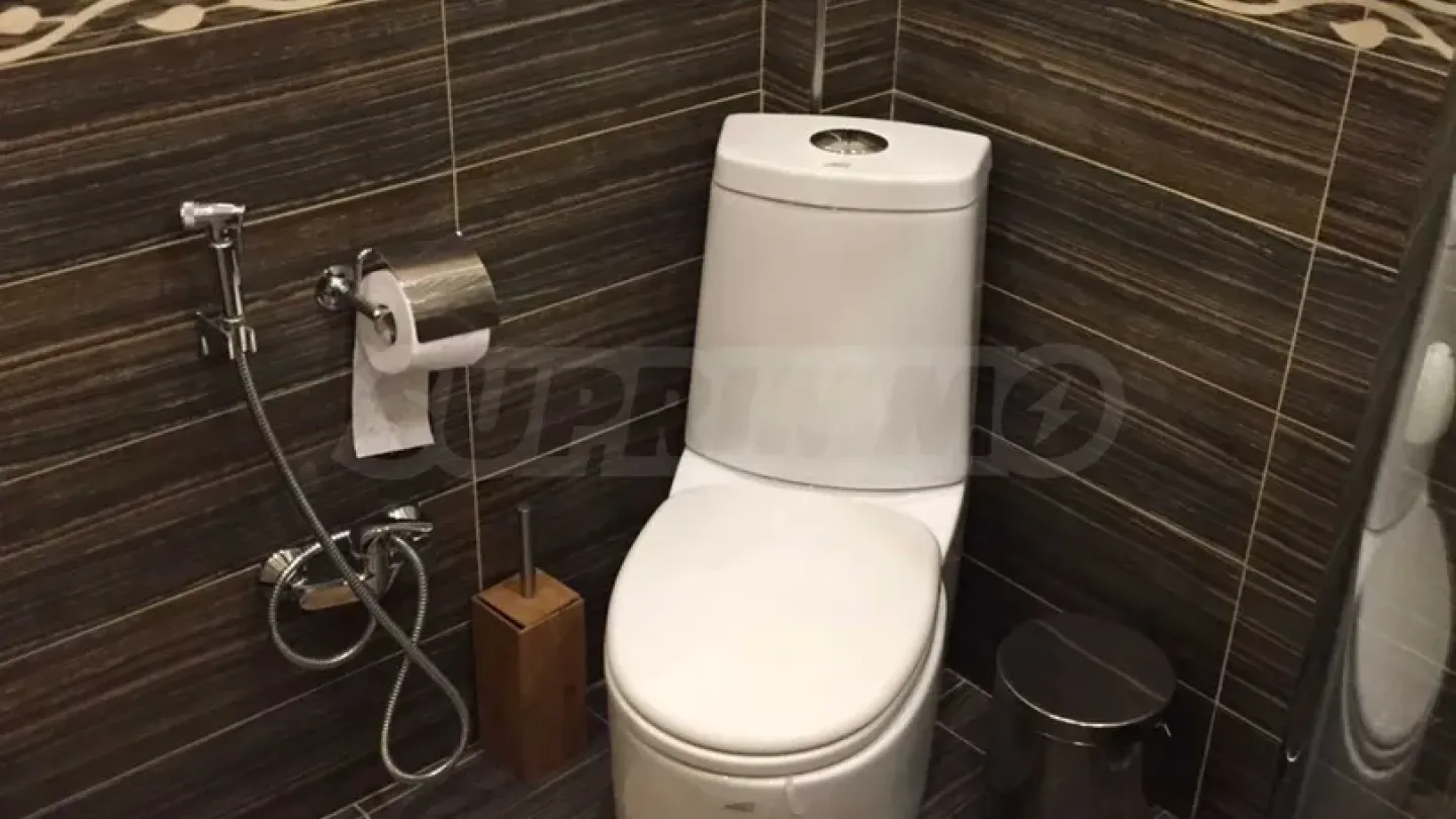 Spacious, Fully Furnished 4-Bedroom Apartment in Vidin - Image 2
