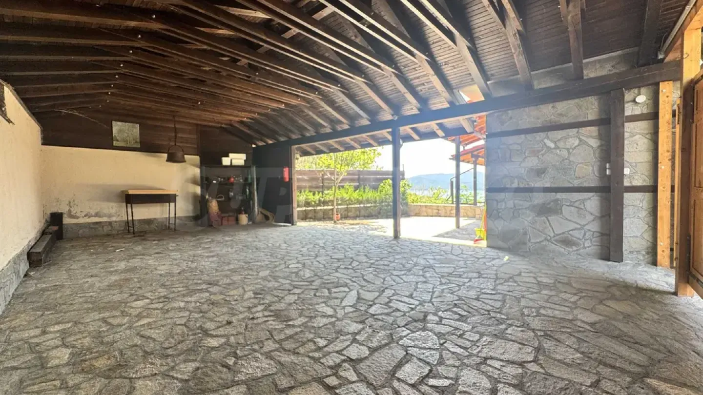 Panoramic Lakeside House - 6 Bedrooms, BG - Image 3