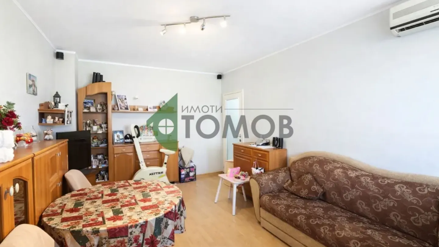 Spacious 3-Bedroom Fully Furnished Apartment in Stara Zagora Center - Image 1