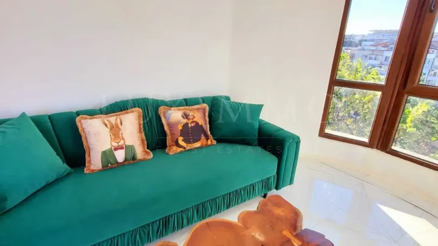 Stylish Fully Furnished 1-Bedroom Apartment in Varna's Center - Image 3