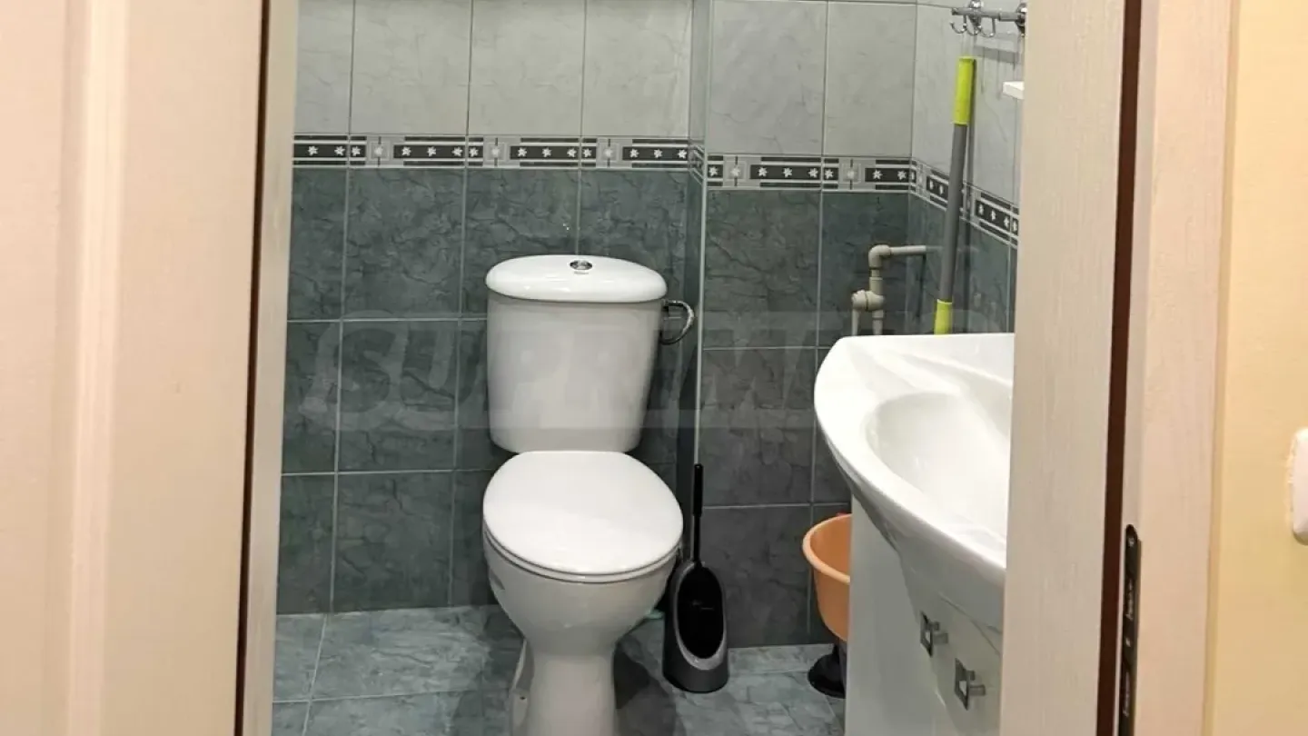 Spacious, Fully Furnished Apartment in Varna's Chatalda District - Image 4