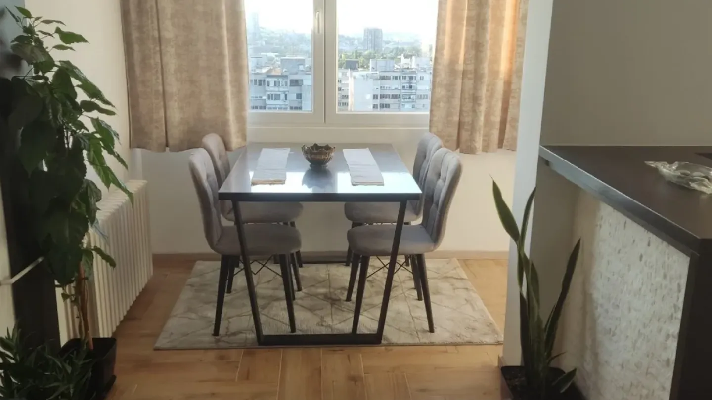 Spacious 3-Bedroom Apartment with City Views in Voždovac - Image 4