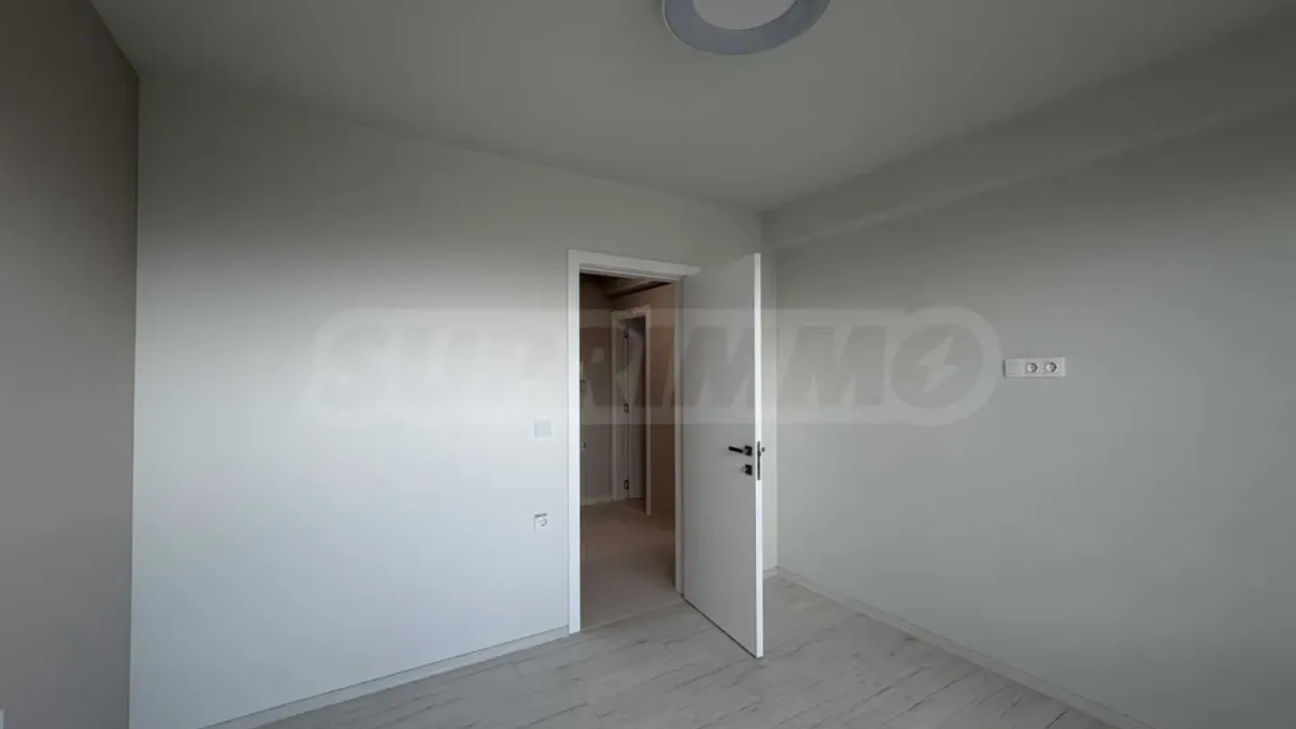 Spacious Apartment with Panoramic Rhodope Views in Plovdiv - Image 5