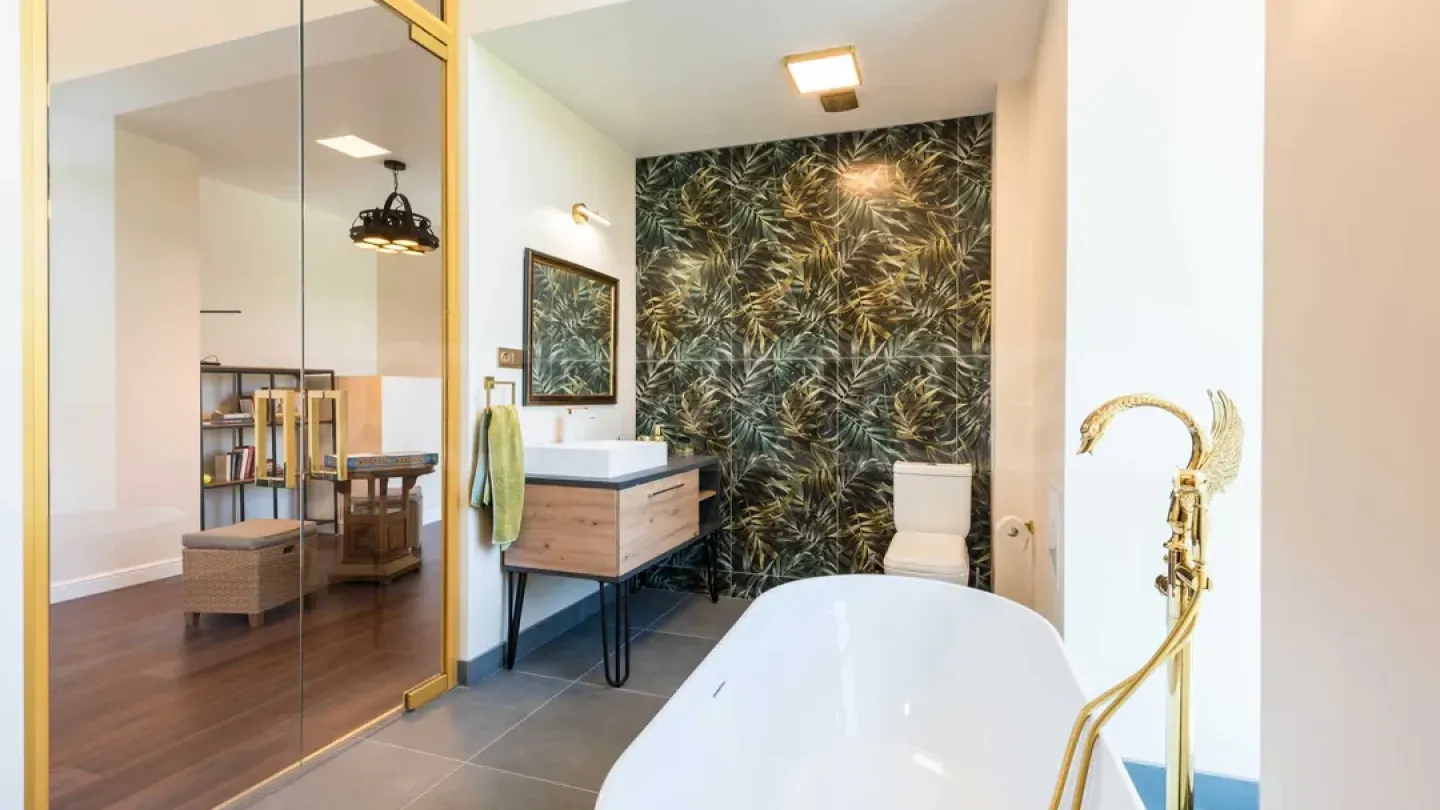 Luxury Penthause with Sea View in Varna - Image 4