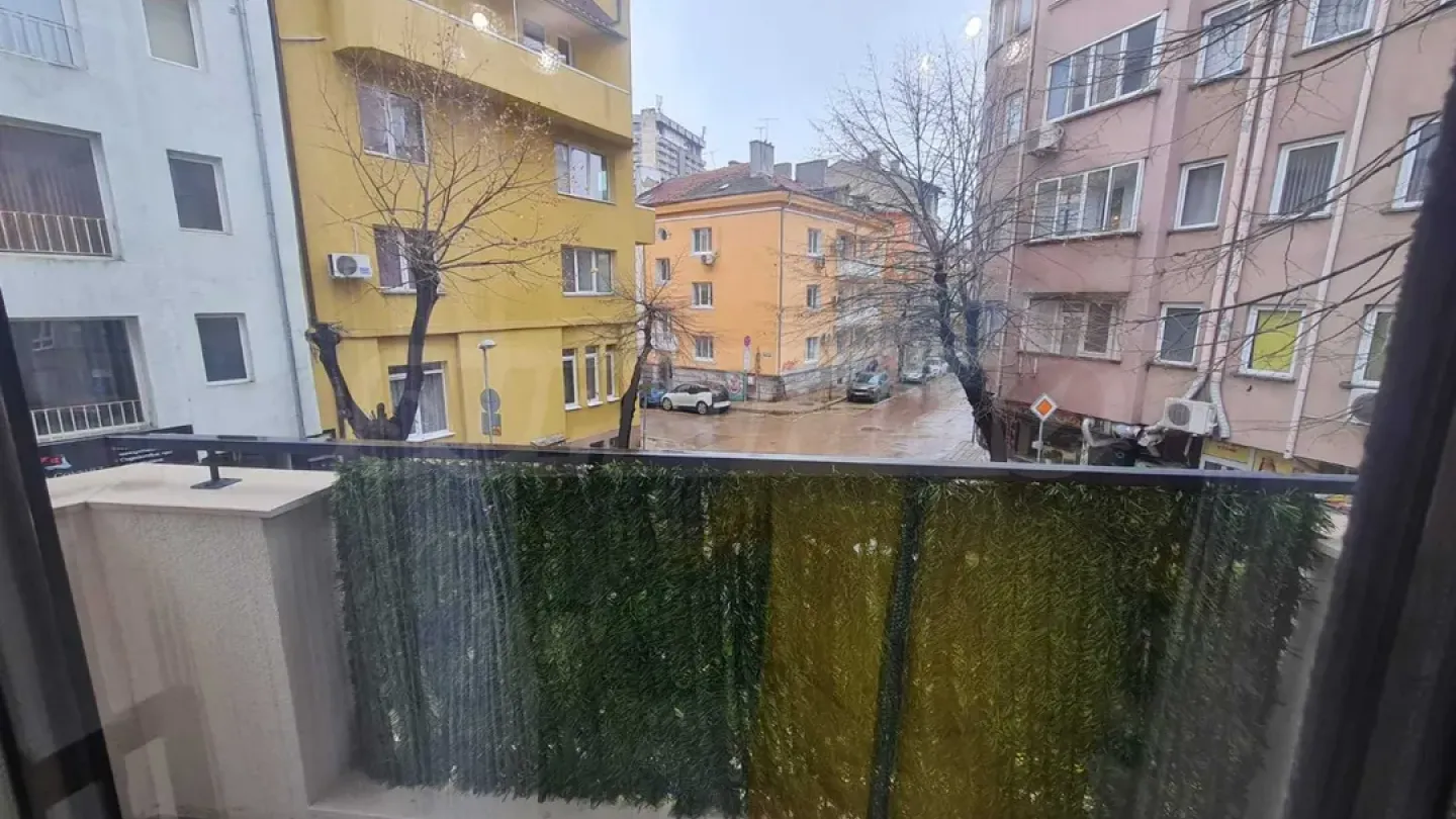Spacious Fully Furnished Apartment Near Varna Beach & Center - Image 5