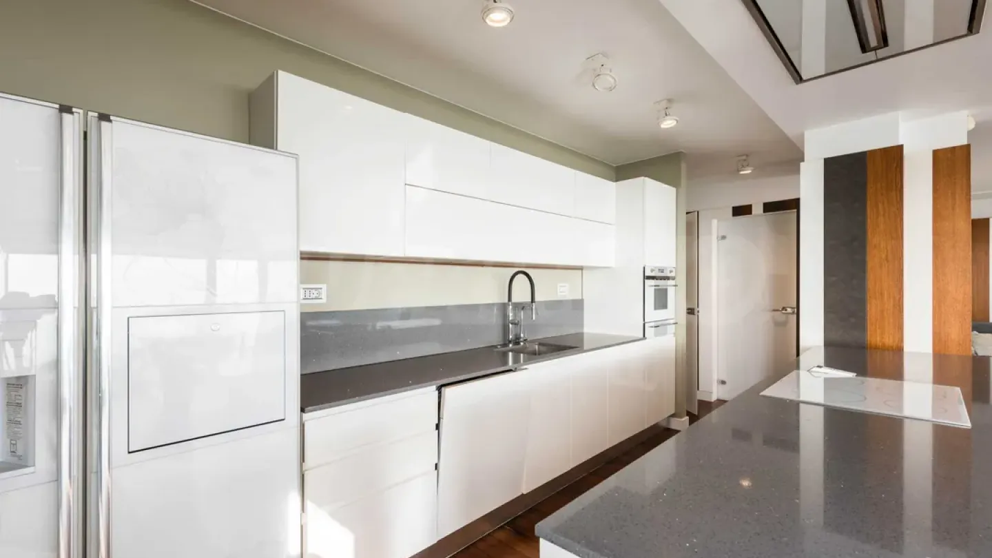 Varna Seafront Apartment - Panoramic Luxury 3+1 - Image 2