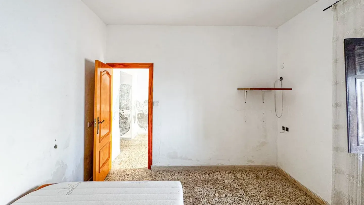 Spacious 3-Bedroom House with Land in Huércal de Almería Spain - Image 5