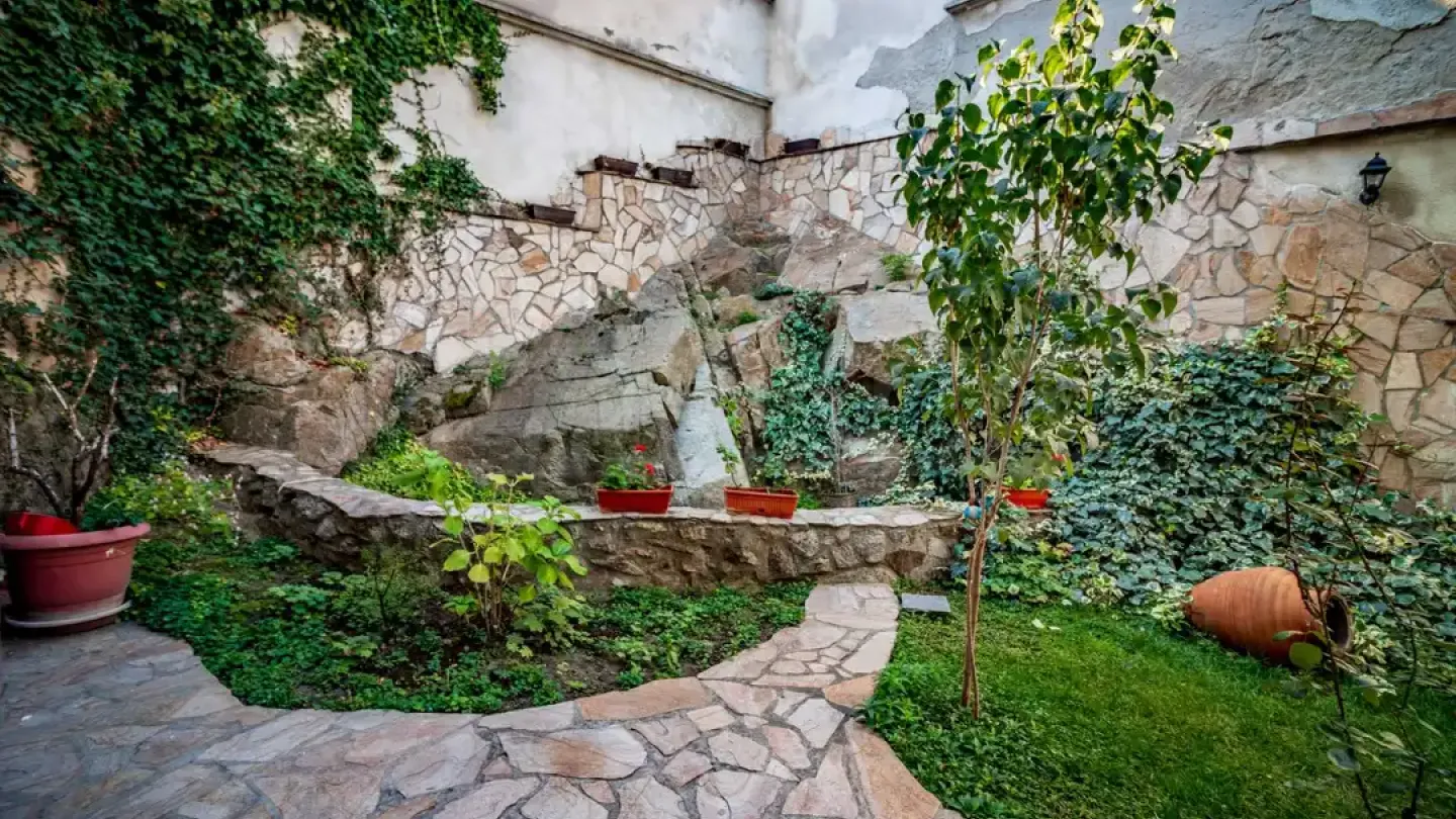 Stylish Two-Bedroom Apartment in the Heart of Plovdiv - Image 1