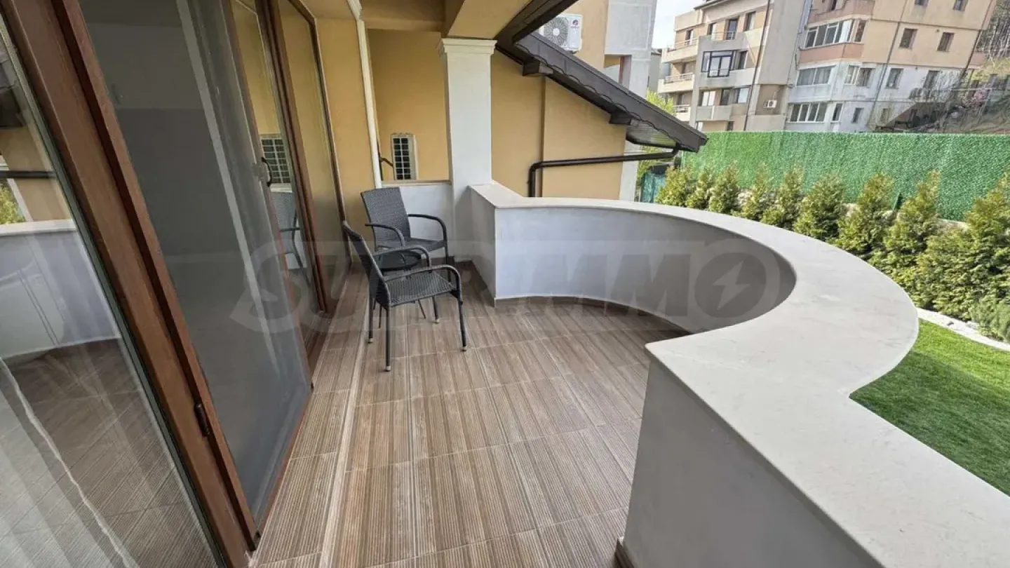 Stylish Varna Apartment with Parking - Image 4