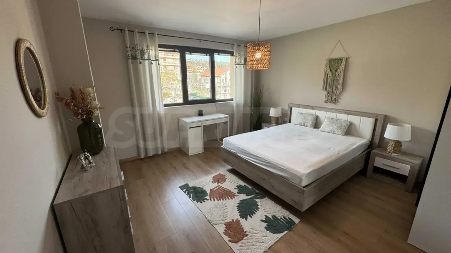 Stylish Varna Apartment with Parking - Image 1