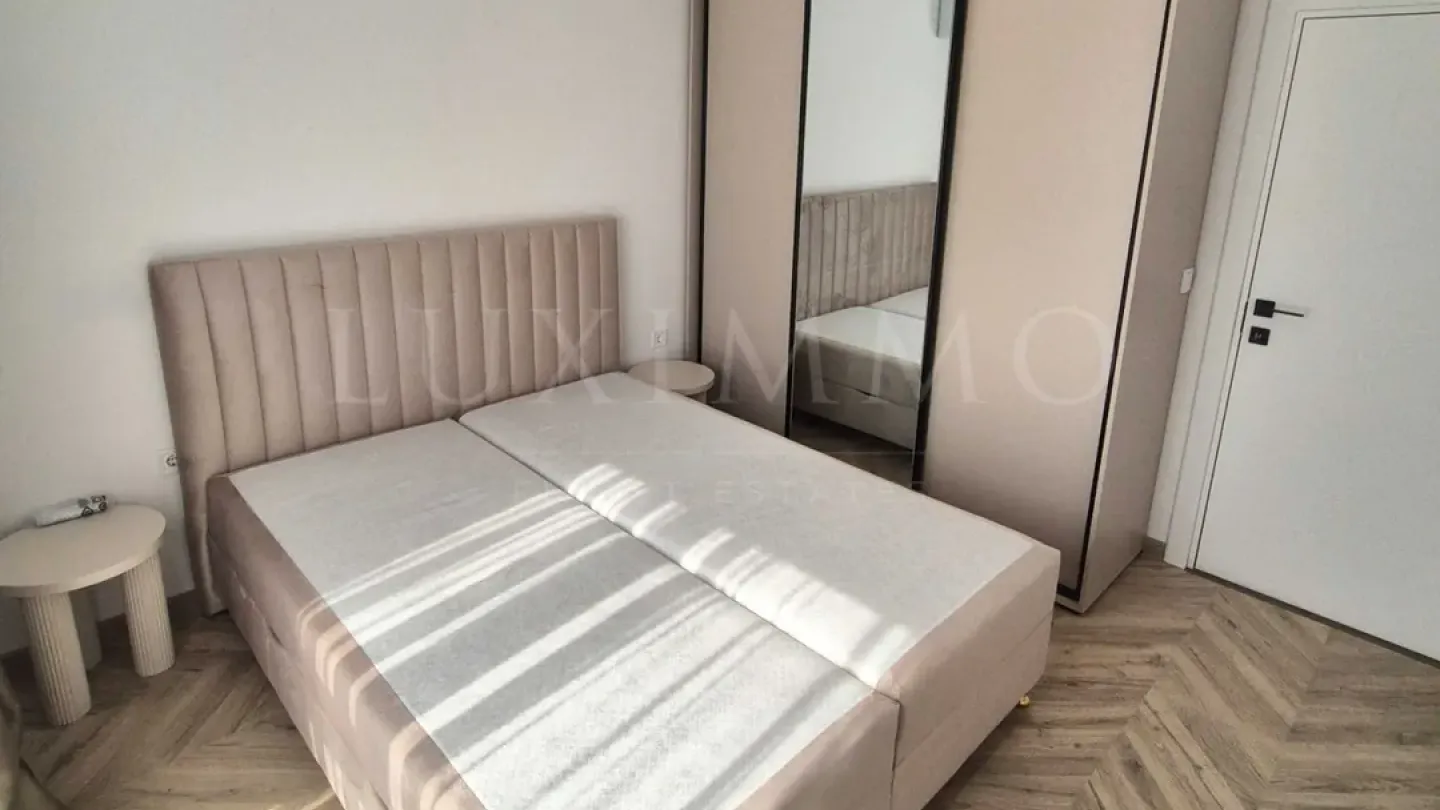 Stylish One-Bedroom Apartment with Private Landscaped Yard in Pchelina - Image 3