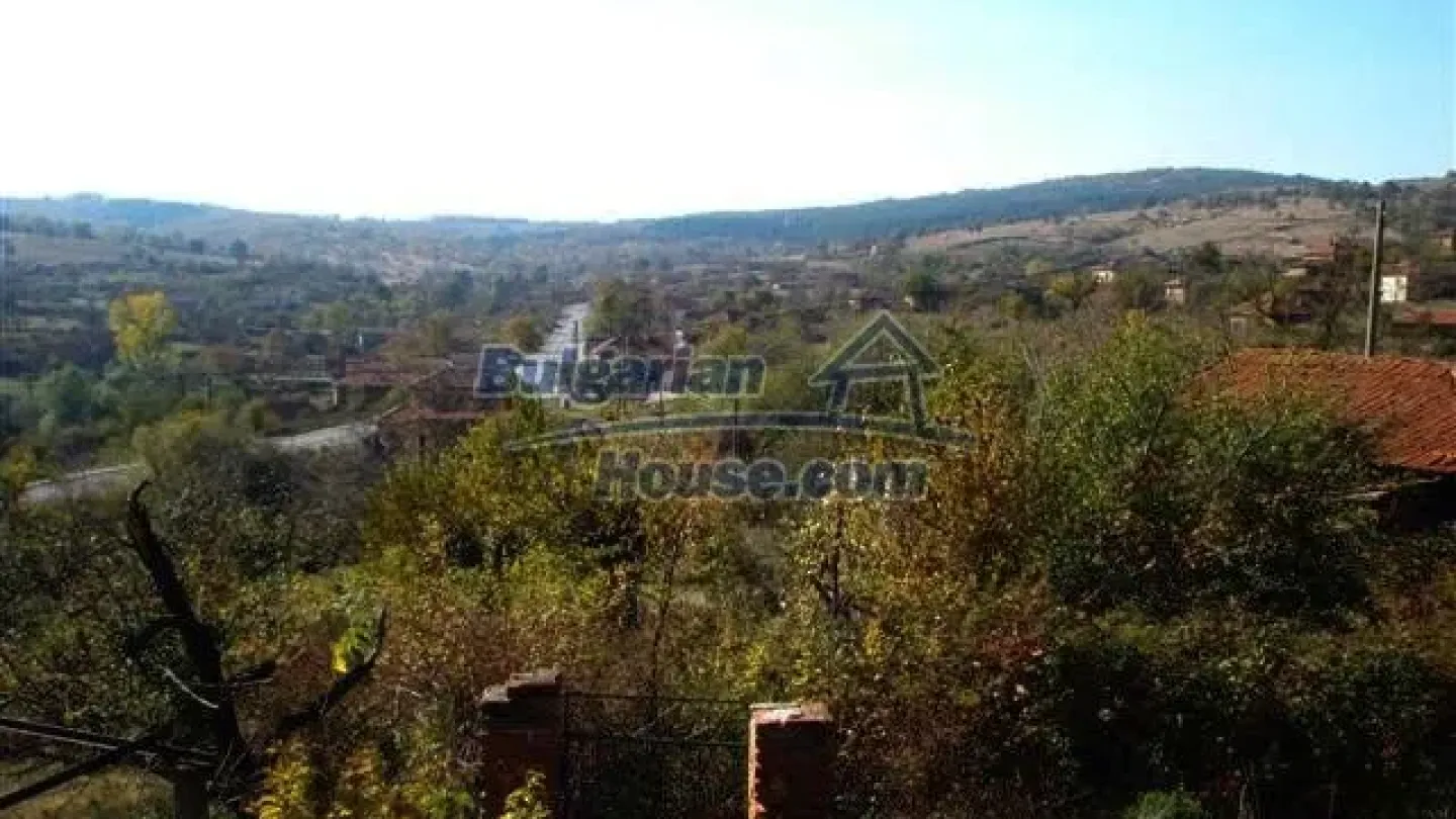 Spacious Rural House with Garden and Stunning Panoramic Views - Image 2