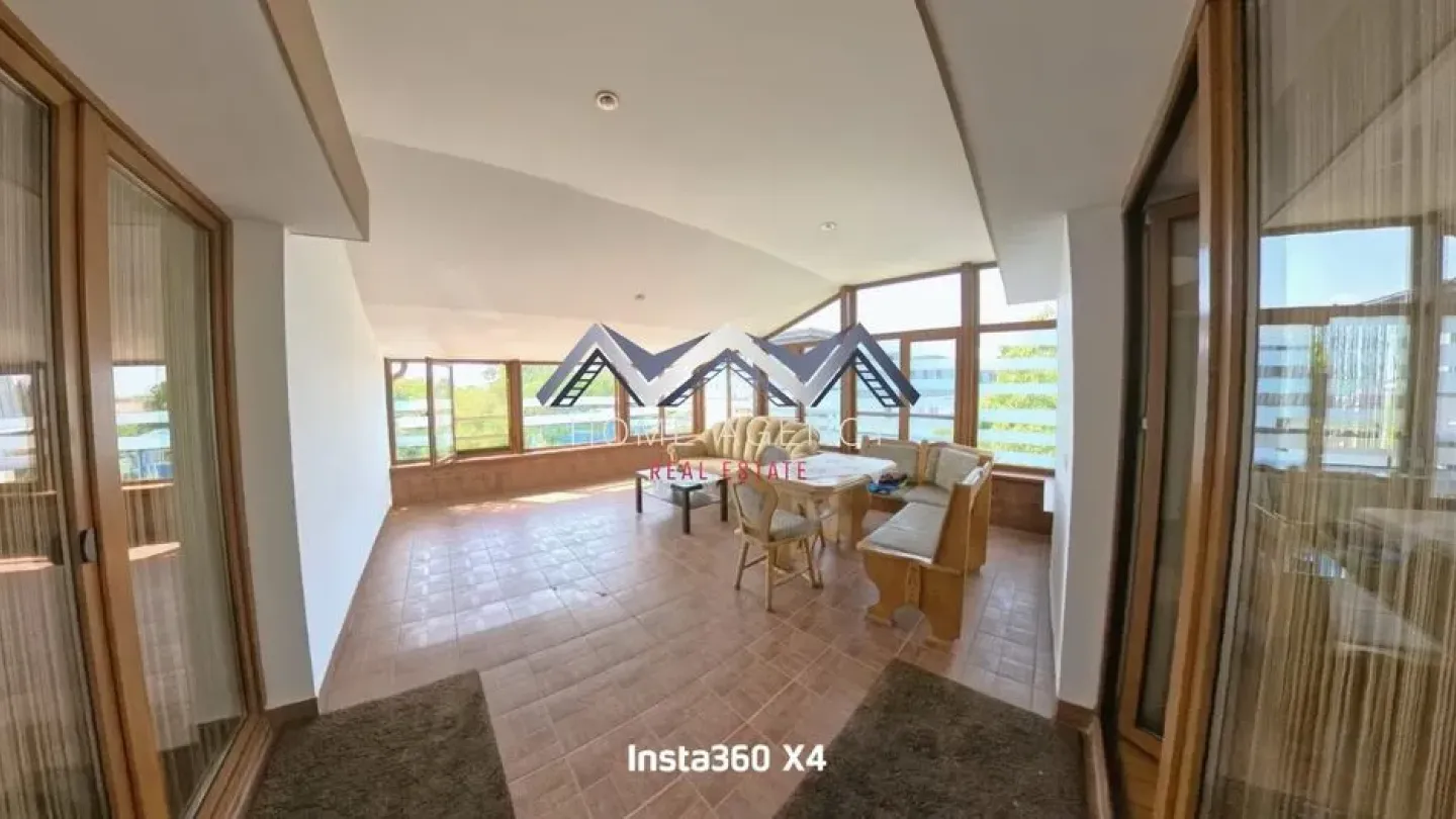 Spacious Family Home with Garage and Terraces in Otopeni - Image 4