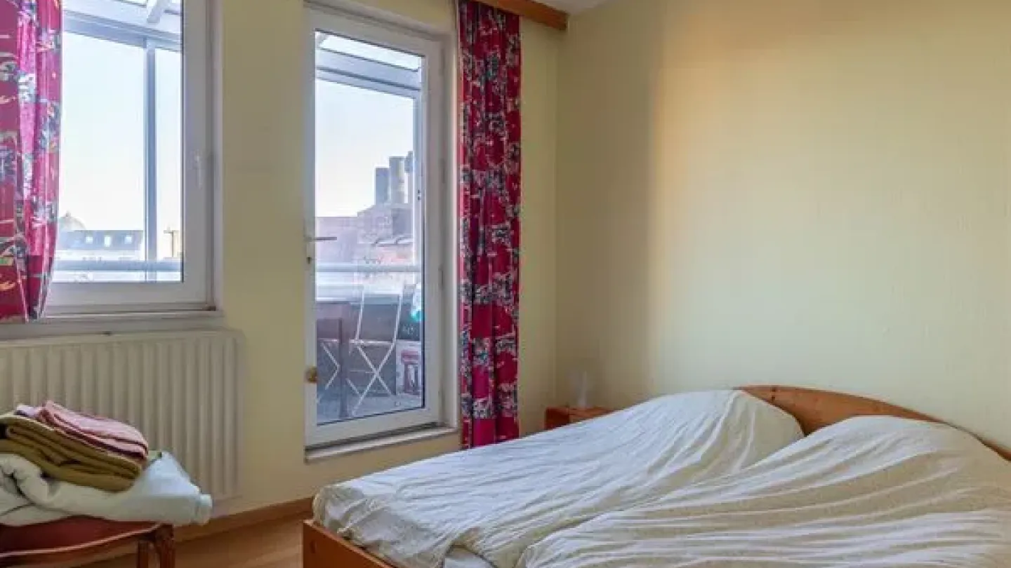 Charming Albert District Apartment with Terrace – 45m2 – Forest - Image 1