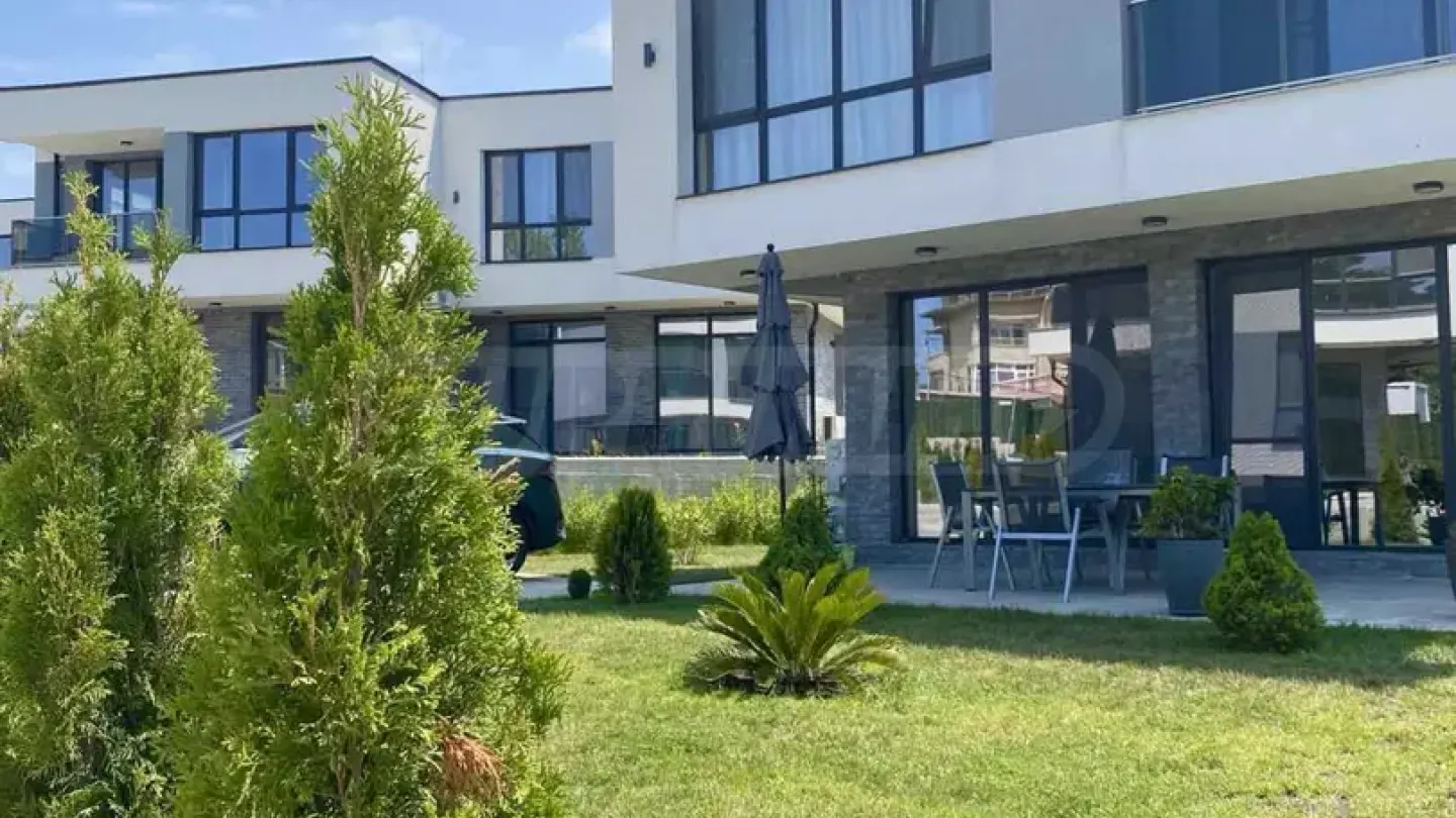 Modern Beach House, 2 Bed, 100m to Beach, BG - Image 1