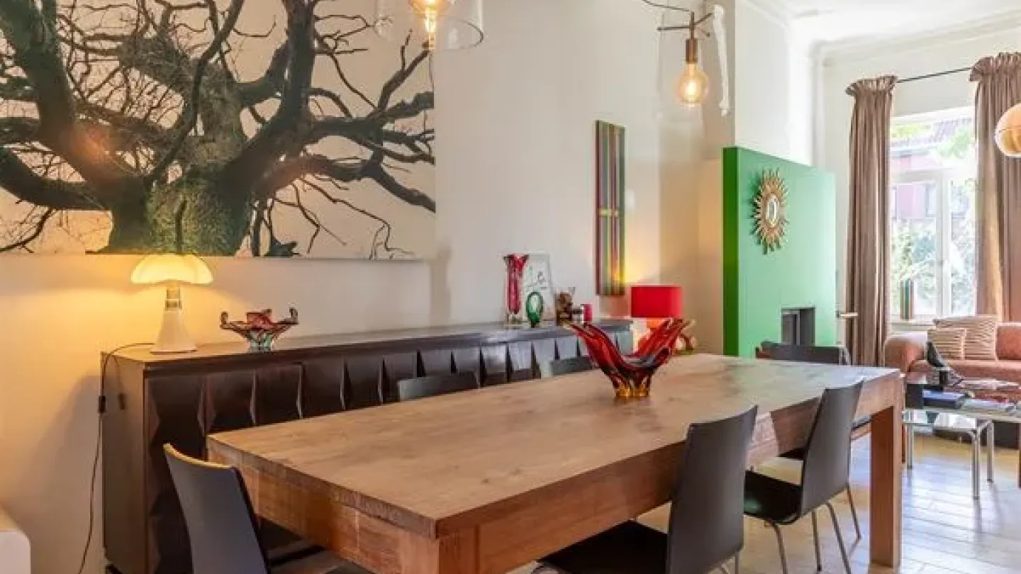 Uccle Border Townhouse: Four Bedrooms, Authentic Charm & Heritage. - Image 5