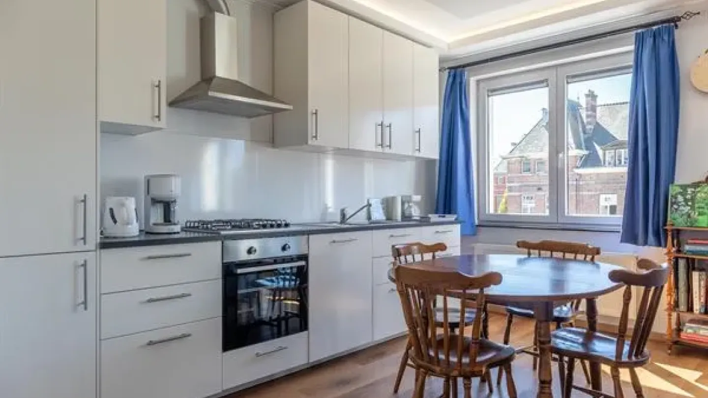 Bright New 2-Bedroom Penthouse Apartment in Elsene, Brussels - Image 1