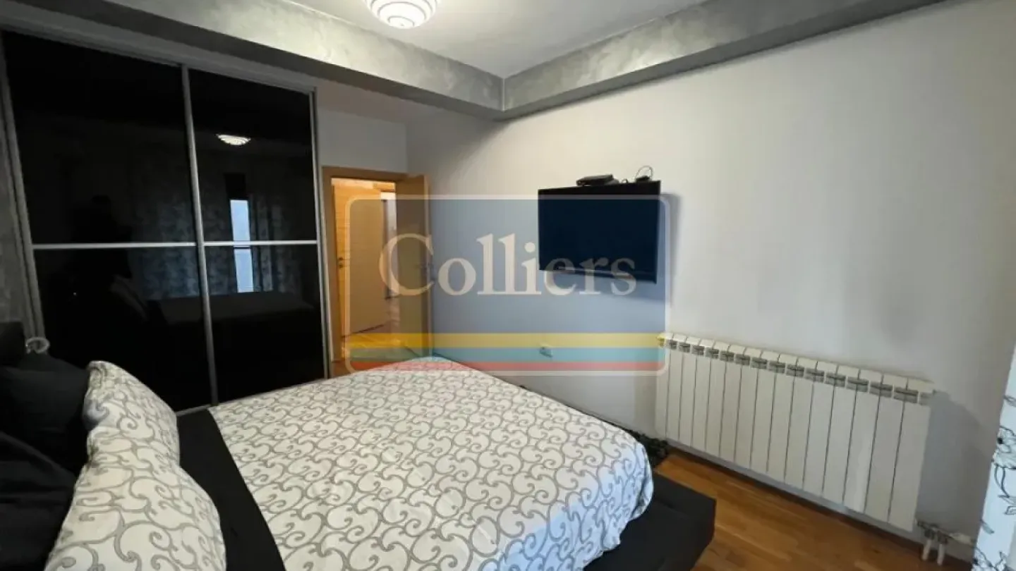 Spacious 3-Bedroom Apartment with Garage Near Church of Saint Sava - Image 1