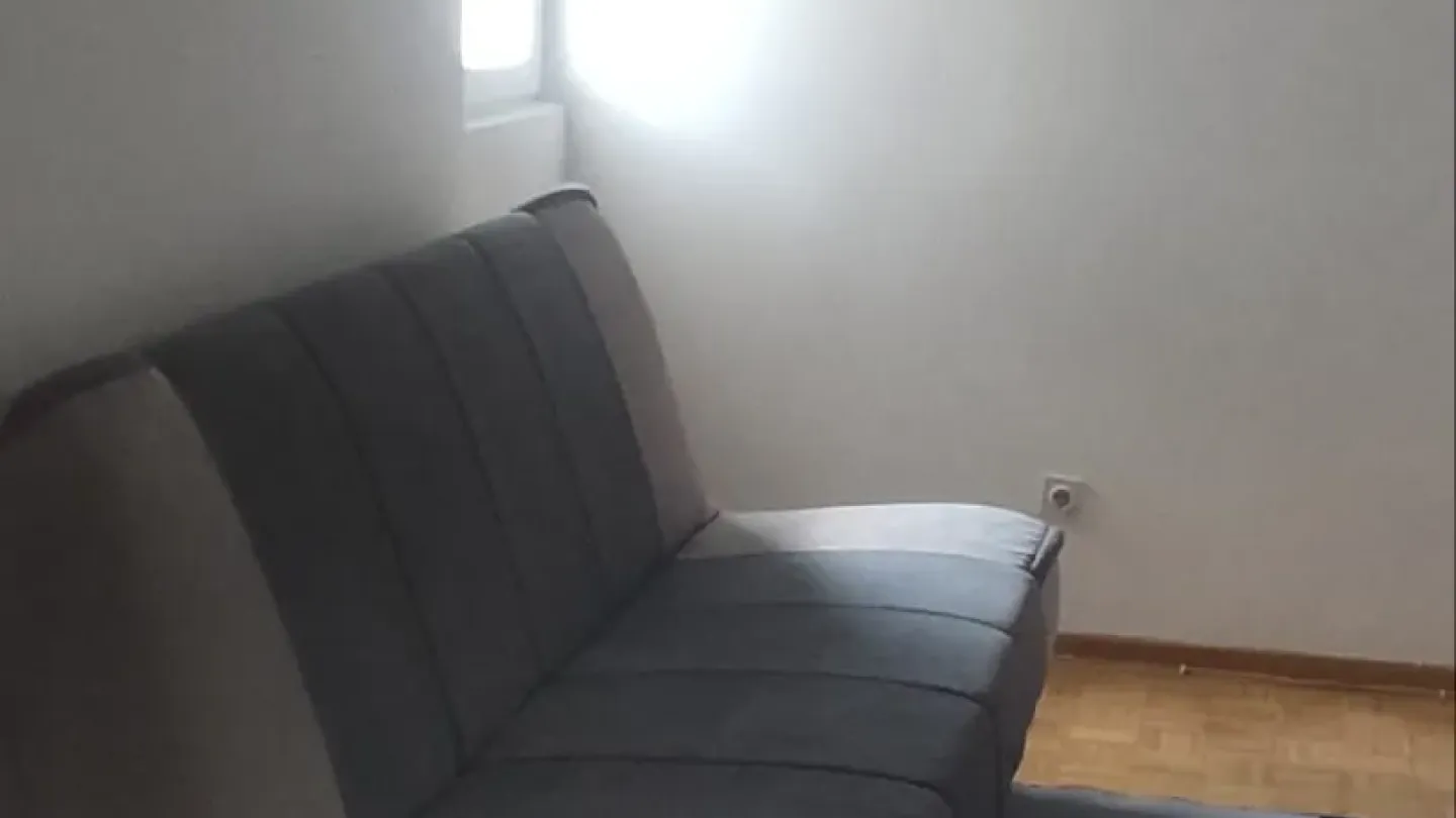 Spacious 3-Bedroom Apartment with City Views in Voždovac - Image 3