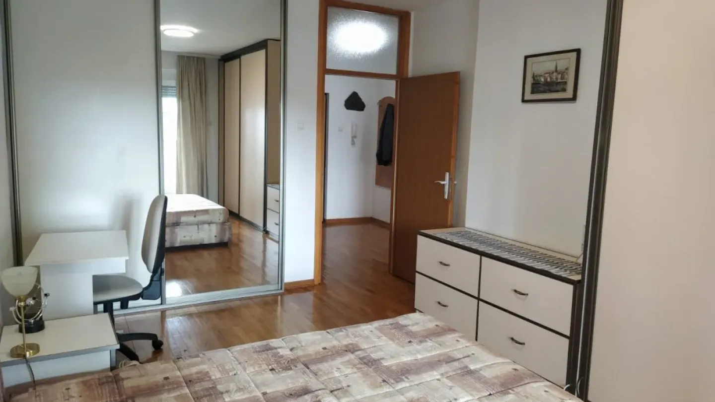 Fully Furnished 2 Bedroom Apartment for Rent in Vračar, Belgrade - Image 5