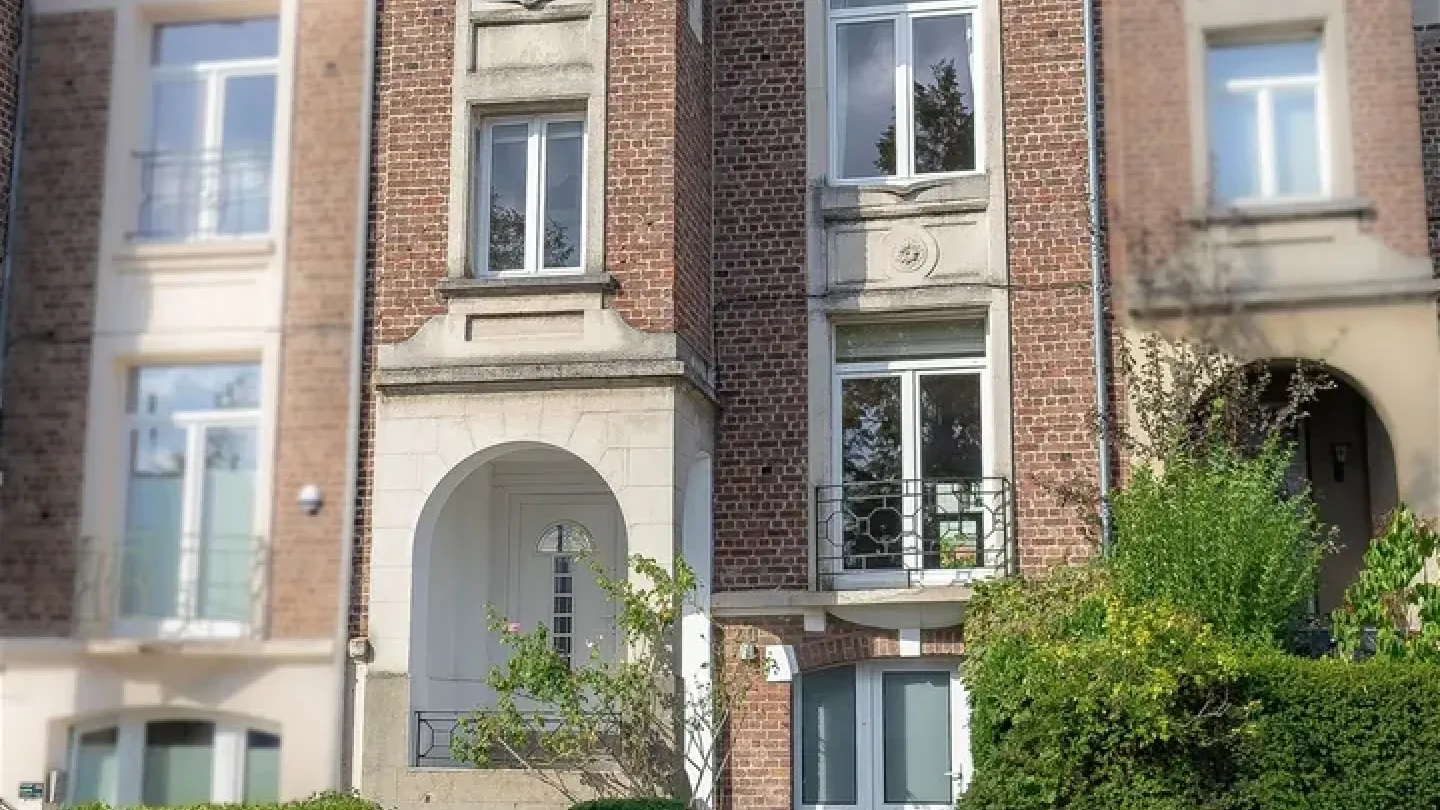 Fully Renovated Dieweg House with Apartment – Exceptional Uccle Property - Image 1
