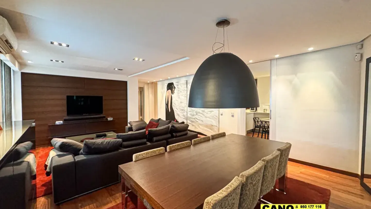 Luxury Chalet in Almería Center with Elevator & Garage - Image 2