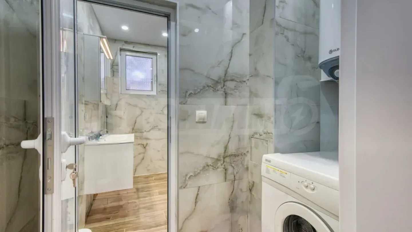 Spacious 3-Bedroom Apartment in Sofia's Goce Delchev - Image 2