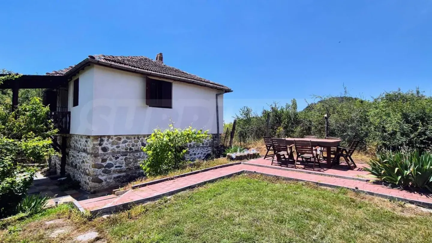 Spacious Mountain Home with Stunning Views – Rozhen, Bulgaria - Image 2