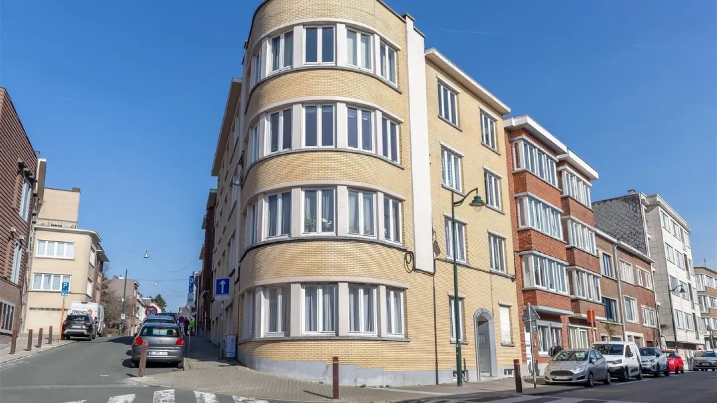 Charming 2-Bedroom Apartment in Ukkel’s Messidor District – For Sale - Image 3