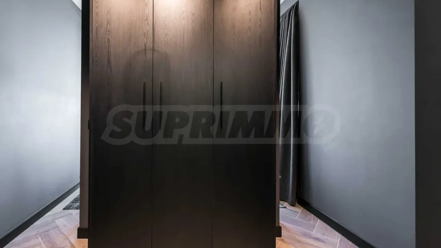 Luxury Varna Penthouse: Spa, Sea Views & Style - Image 2