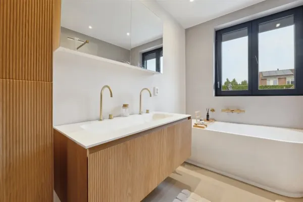 Spacious Family Home with Garden Near Sint-Truiden Center - Image 2