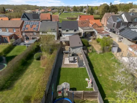 Spacious Family Home with Garden in Zoutleeuw, Belgium - Image 5