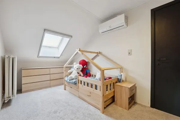 Spacious Family Home with Garden Near Sint-Truiden Center - Image 1