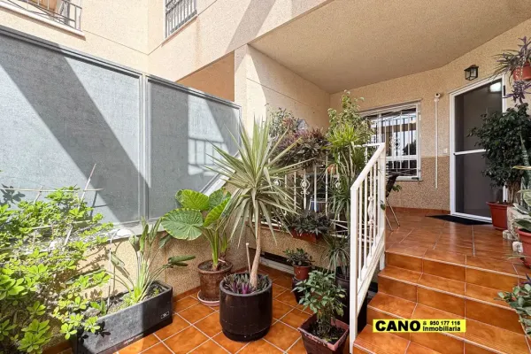 Spacious 4-Bedroom Triplex Apartment with Terrace in El Ejido - Image 5