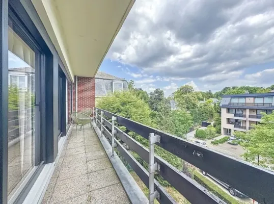 Spacious Duplex Apartment with 3 Terraces and Garage in Hamoir - Image 3