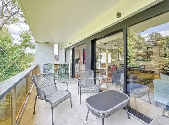 Spacious Duplex Apartment with 3 Terraces and Garage in Hamoir - Image 4