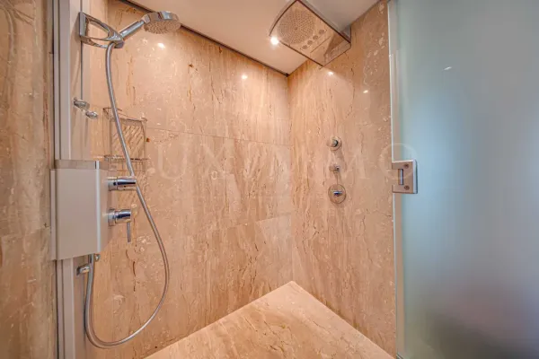 Luxurious Sofia Home: Oasis of Style & Space - Image 2