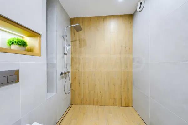 Luxury 3BR Apartment - Sofia, New Bldg - Image 4
