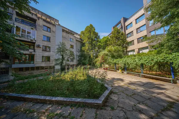 Spacious, Furnished Apartment with Terrace in Sofia's Izgrev Area - Image 4