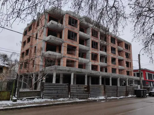 Stylish 2-Bedroom Apartment in Vidin, Bulgaria - Image 1
