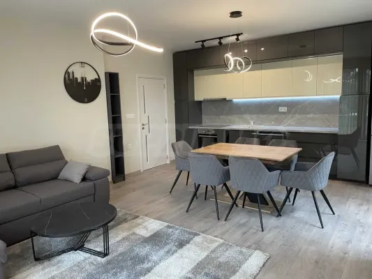 Stylish 2-Bedroom Apartment with Garden & Terrace, Plovdiv - Image 5