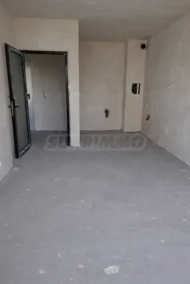 Spacious 2-Bedroom Apartment in Burgas with Terrace - Image 3