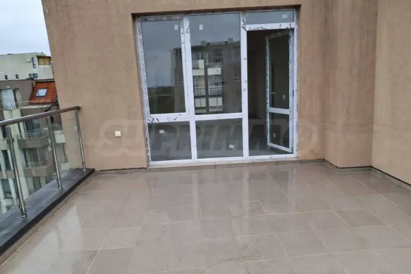 Spacious 2-Bedroom Apartment in Burgas with Terrace - Image 3