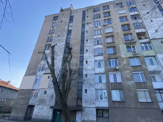 Spacious 3-Bedroom Apartment in Vidin, Bulgaria - EUR 87,500 - Image 5